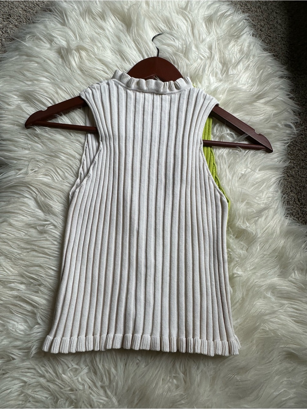 Colorblock Ruffle-Trim Ribbed Crop Top — Lime Green & Cream - Picture 7 of 9